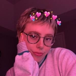 Meet your Posher, Madelyn